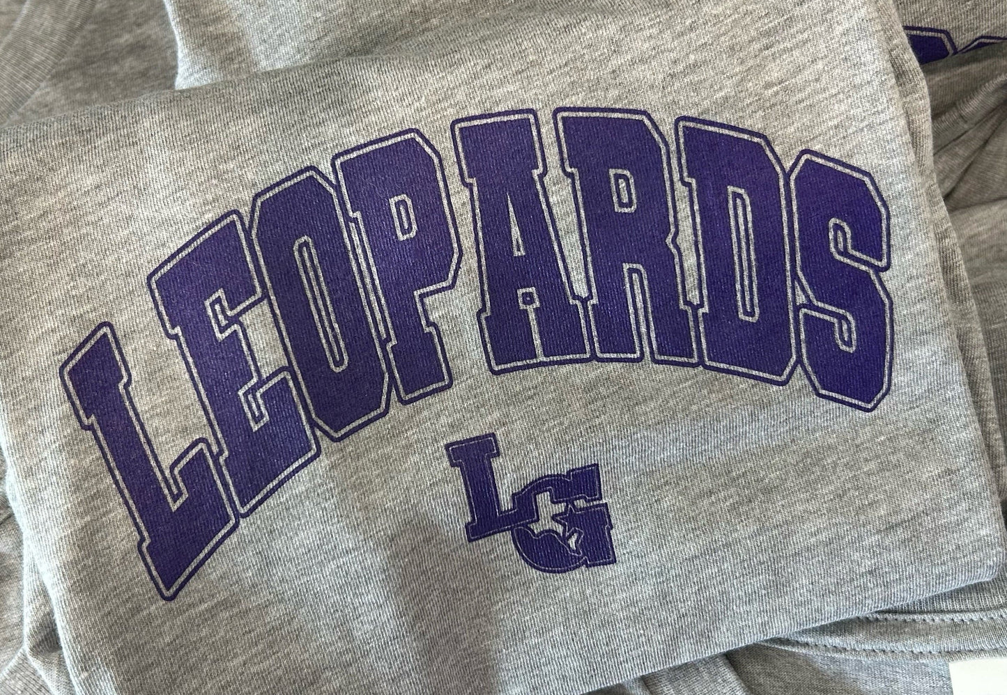 Arched LEOPARDS Tee